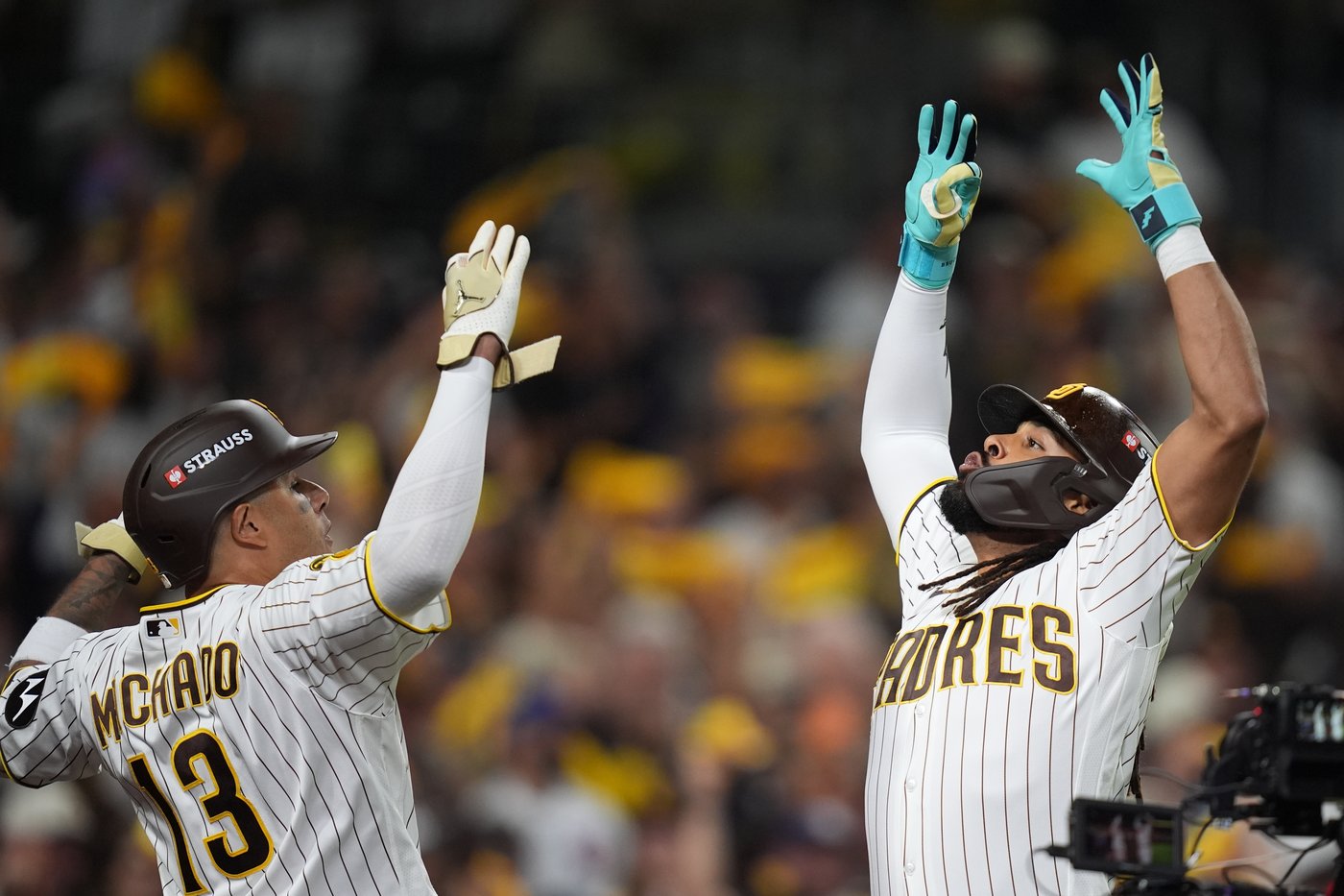 Padres rout Cubs 8-0 in emphatic Wild Card opener with Tatis' leadoff homer, King's no-hit bid | iNFOnews.ca Padres rout Cubs 8-0 in emphatic Wild Card opener with Tatis' leadoff homer, King's no-hit bid | iNFOnews.ca