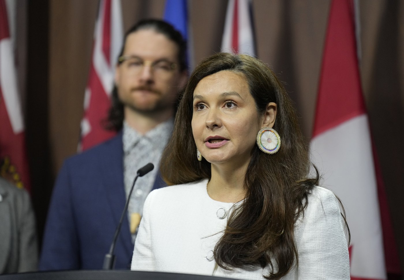 Clean energy groups call for East-West grid connections, investments in renewables | iNFOnews.ca