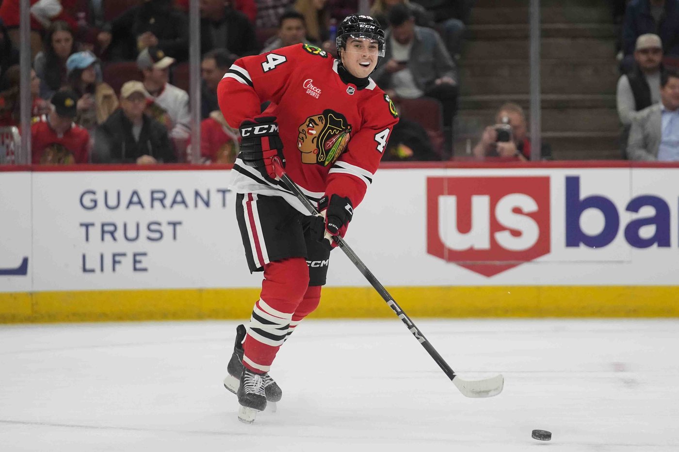 Mrazek makes 32 saves as the Blackhawks beat the Panthers 3-1 | iNFOnews.ca