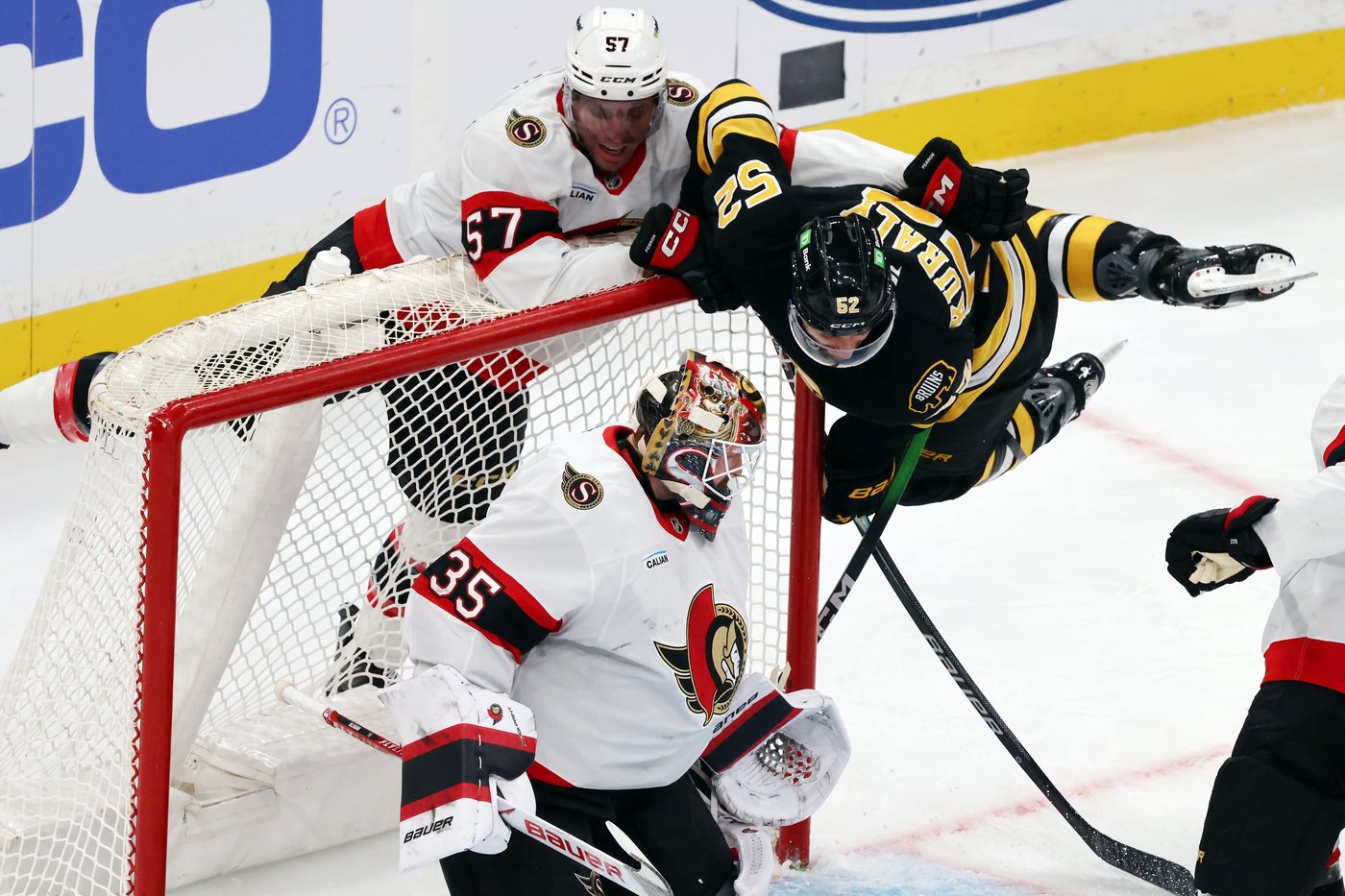 Surging Bruins score with 5.6 seconds left in OT to beat Senators 3-2 | iNFOnews.ca