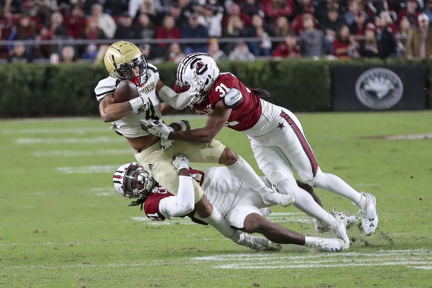 Freshman Sellers shines again in No. 19 South Carolina's 56-12 win over Wofford | iNFOnews.ca