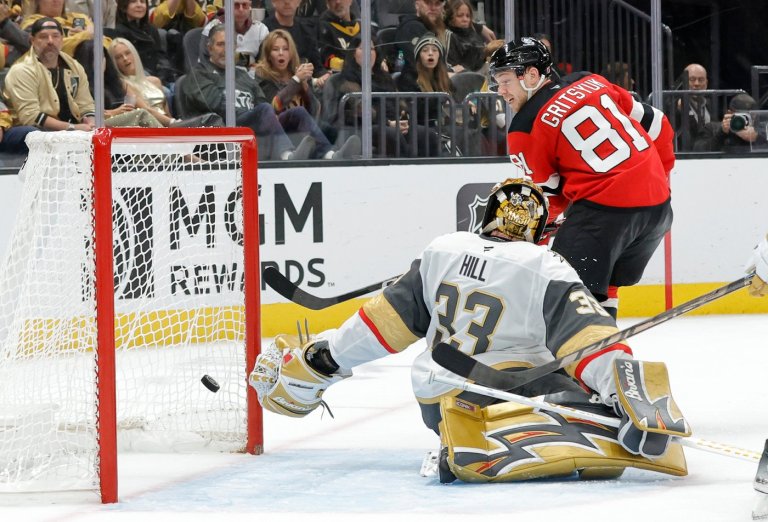 Hellebuyck stops 19 shots in 5-2 victory over Golden Knights, wins 2nd straight since joining Devils | iNFOnews.ca