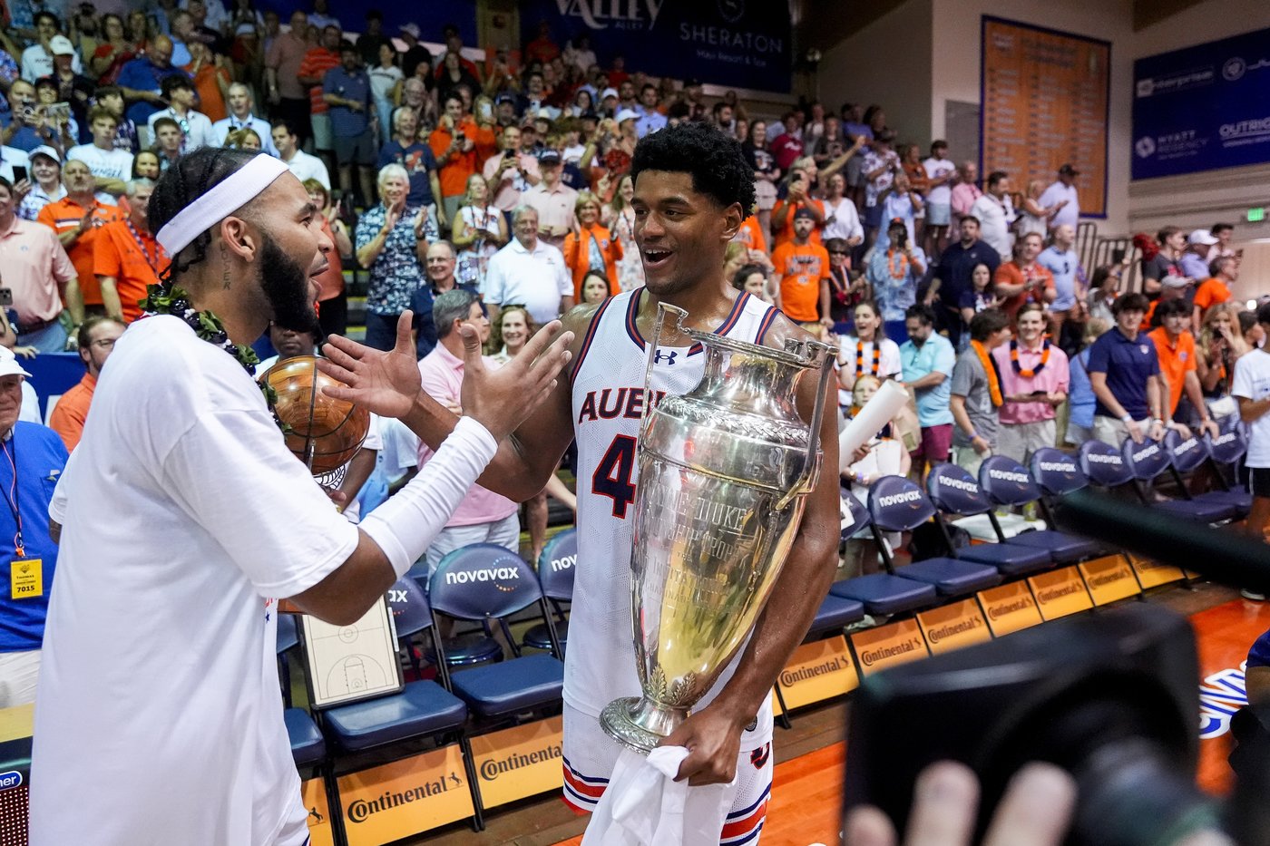 No. 4 Auburn wins Maui Invitational with 90-76 victory over Memphis | iNFOnews.ca