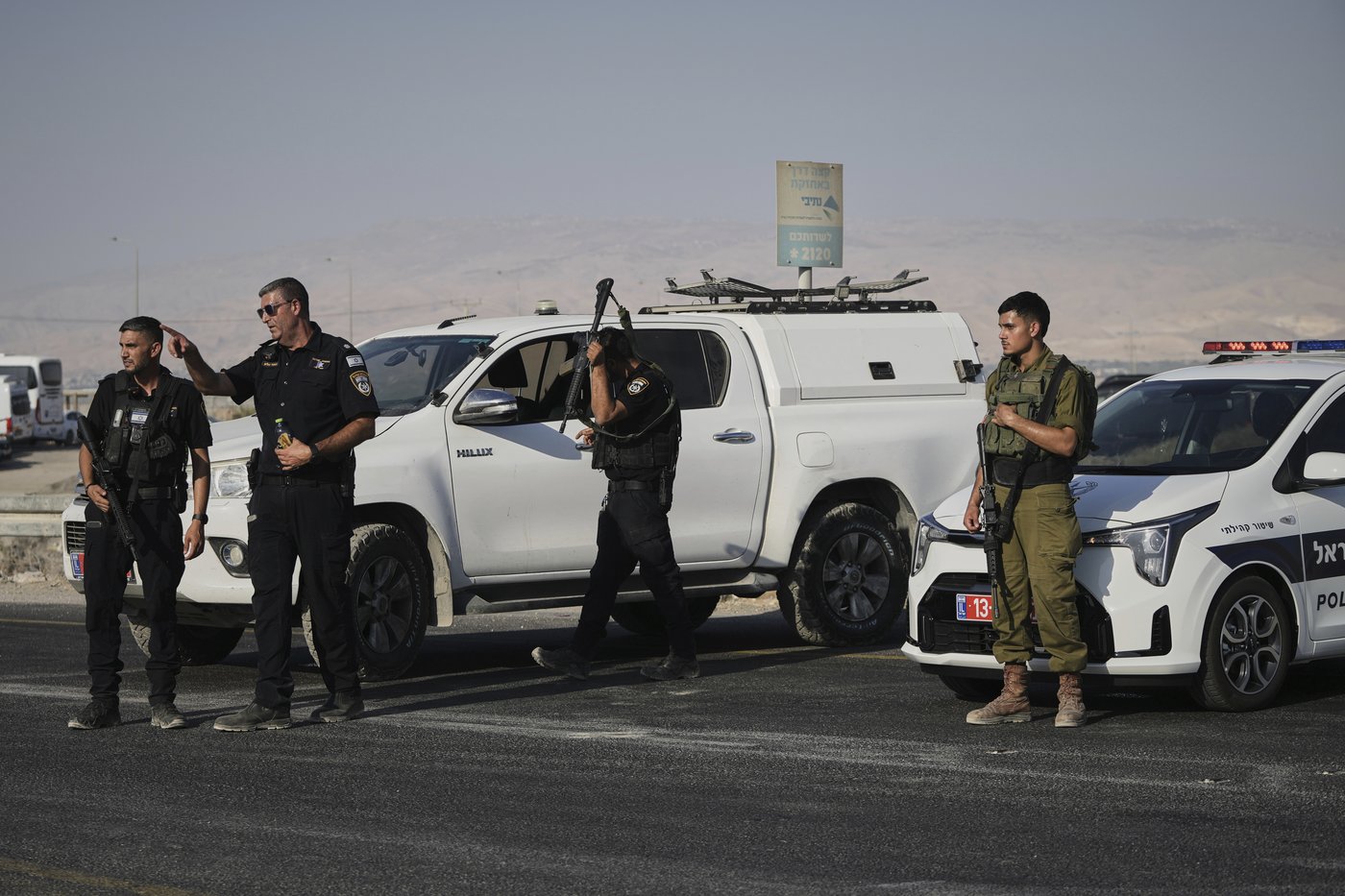 Israel says 4 soldiers killed in southern Gaza, the first since the Gaza City offensive started | iNFOnews.ca