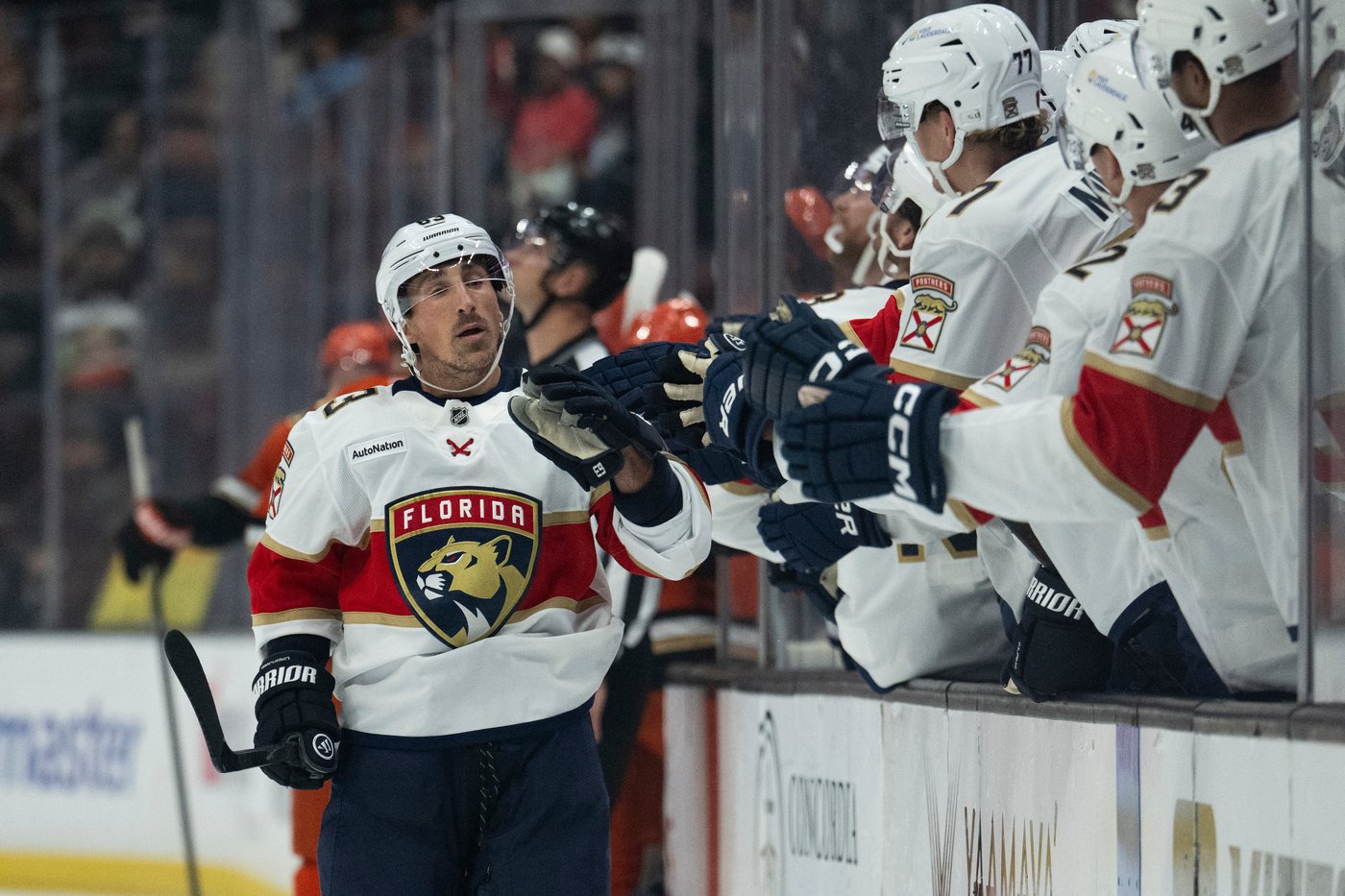 Brad Marchand scores 2 goals, Panthers get their road trip rolling with 5-2 win over LA Kings | iNFOnews.ca