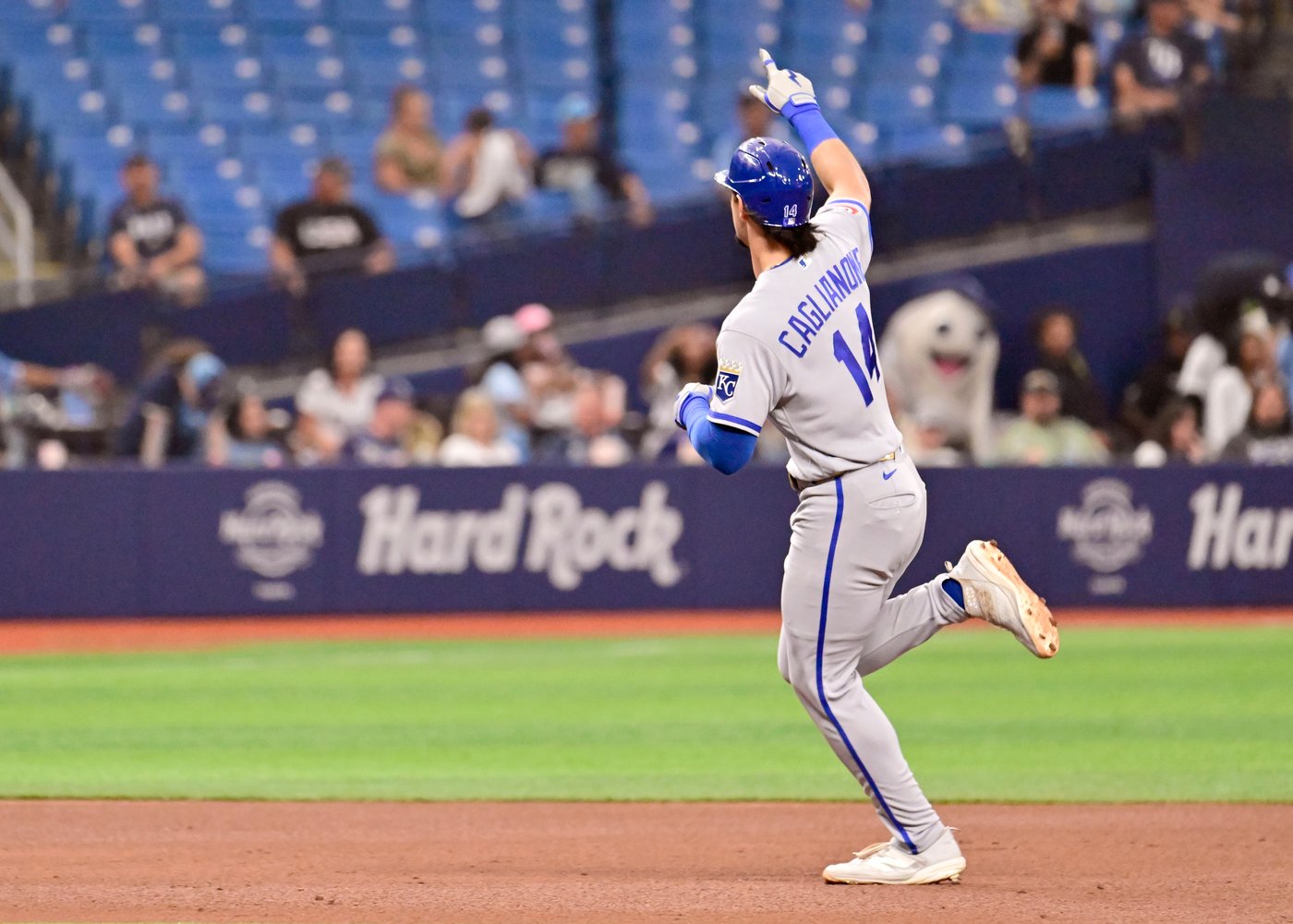 Jac Caglianone continues tear with 2 homers and 3 RBIs as the Royals beat the Rays 12-5 | iNFOnews.ca