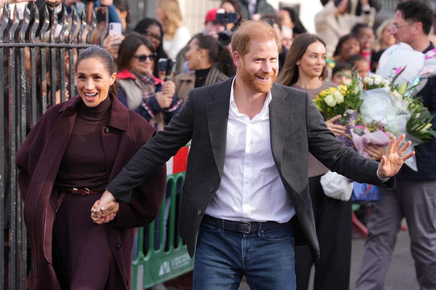 Prince Harry and Meghan cheered as they make first joint appearances since returning to UK | iNFOnews.ca Prince Harry and Meghan cheered as they make first joint appearances since returning to UK | iNFOnews.ca