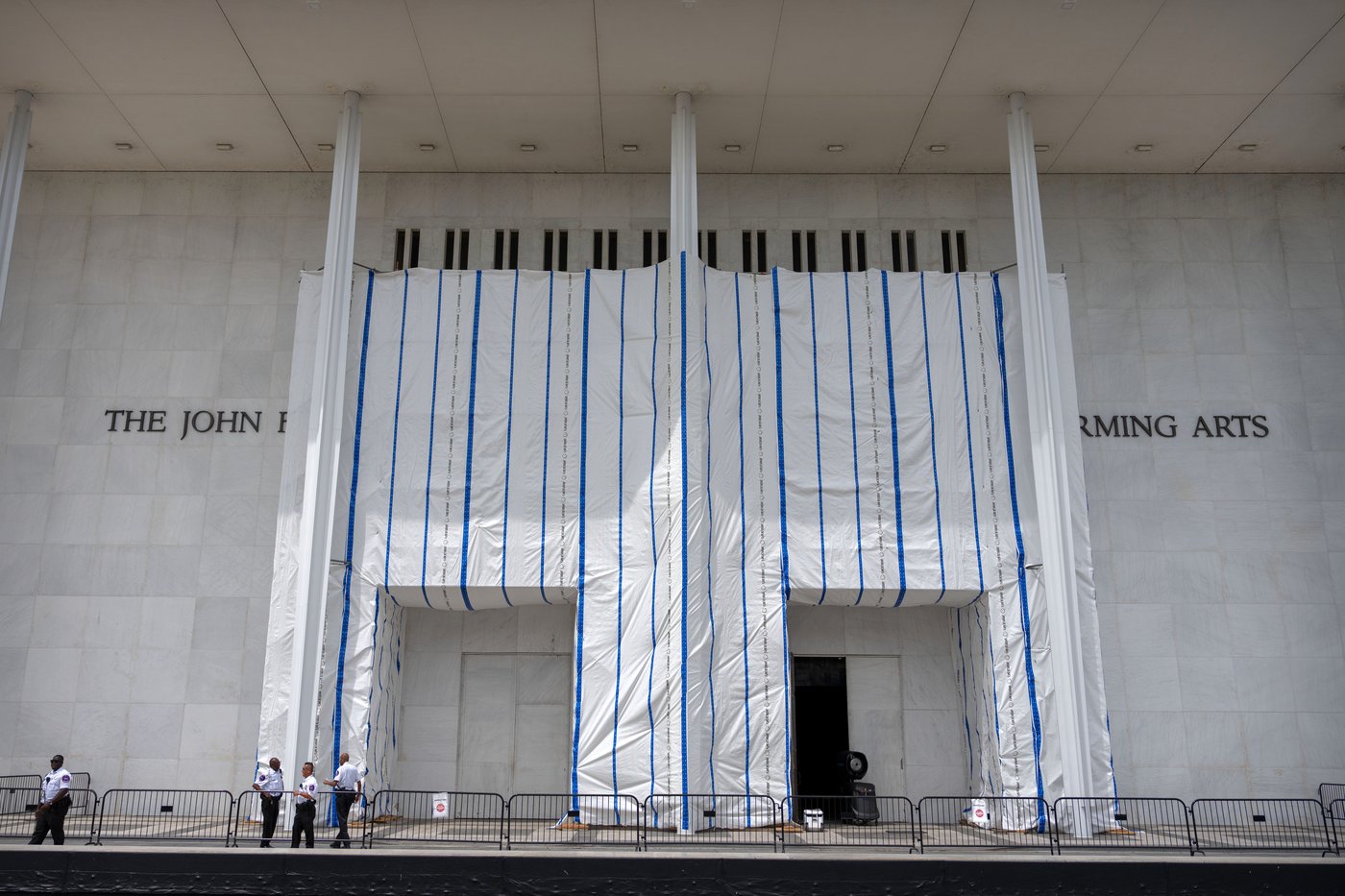 Federal court is asked to block Kennedy Center from returning Trump's name to building | iNFOnews.ca