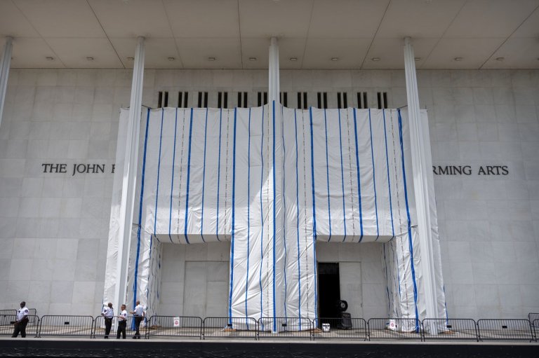 Federal court is asked to block Kennedy Center from returning Trump's name to building | iNFOnews.ca