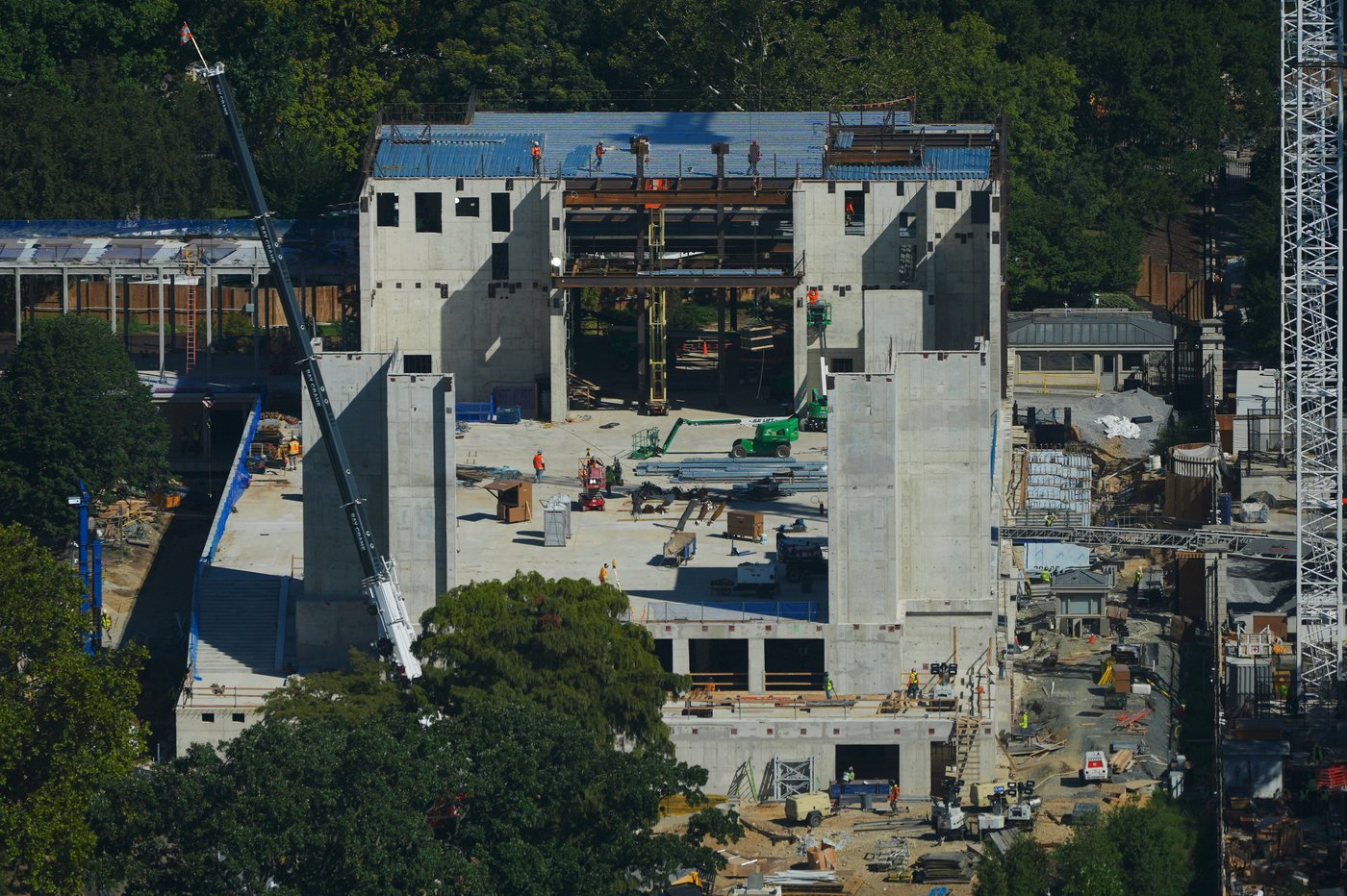 Trump says his ballroom will house a drone port. The Secret Service already has one next door | iNFOnews.ca Trump says his ballroom will house a drone port. The Secret Service already has one next door | iNFOnews.ca
