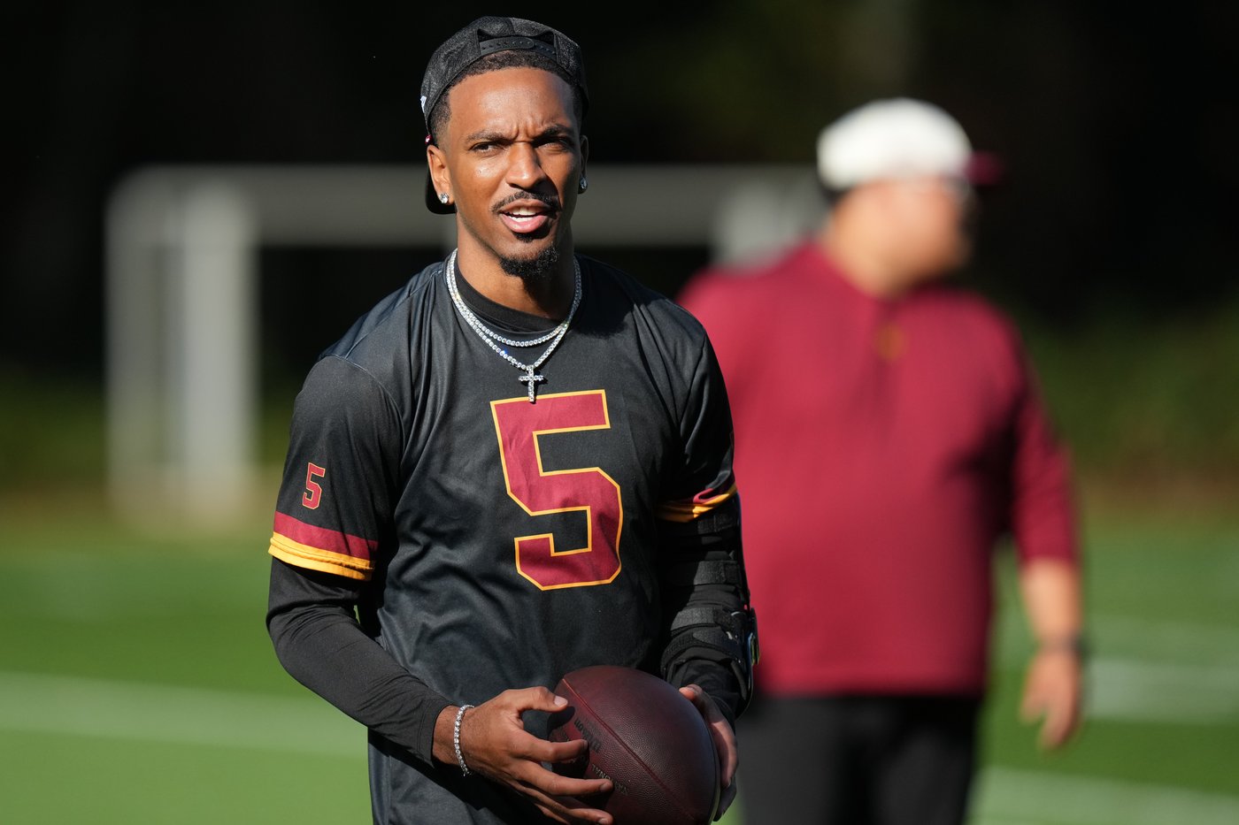 Daniels has chance to start for Commanders vs. Colts in London despite elbow injury, Quinn says | iNFOnews.ca