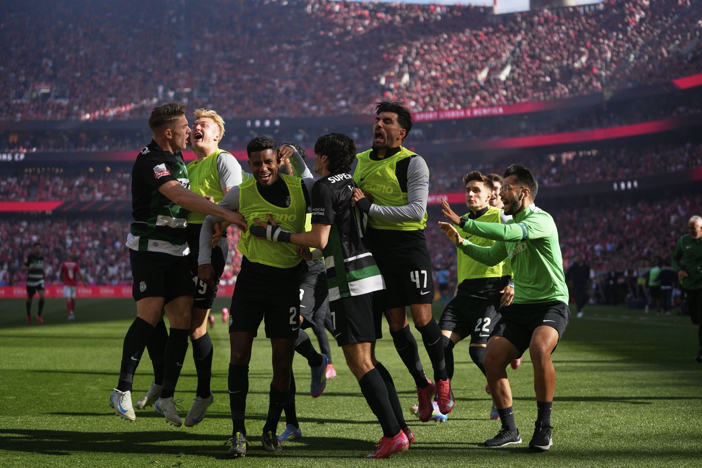 Sporting draws at Benfica and the Portuguese league will be decided in the final round | iNFOnews.ca