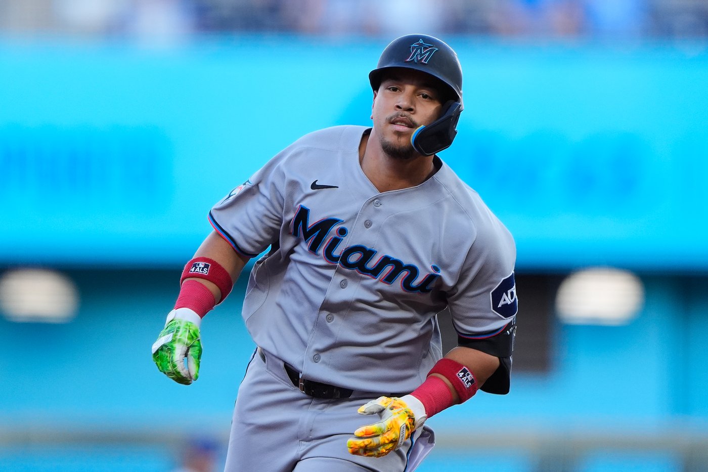 Jensen finishes a single shy of the cycle to help Royals win 7-3 and avoid sweep against Marlins | iNFOnews.ca