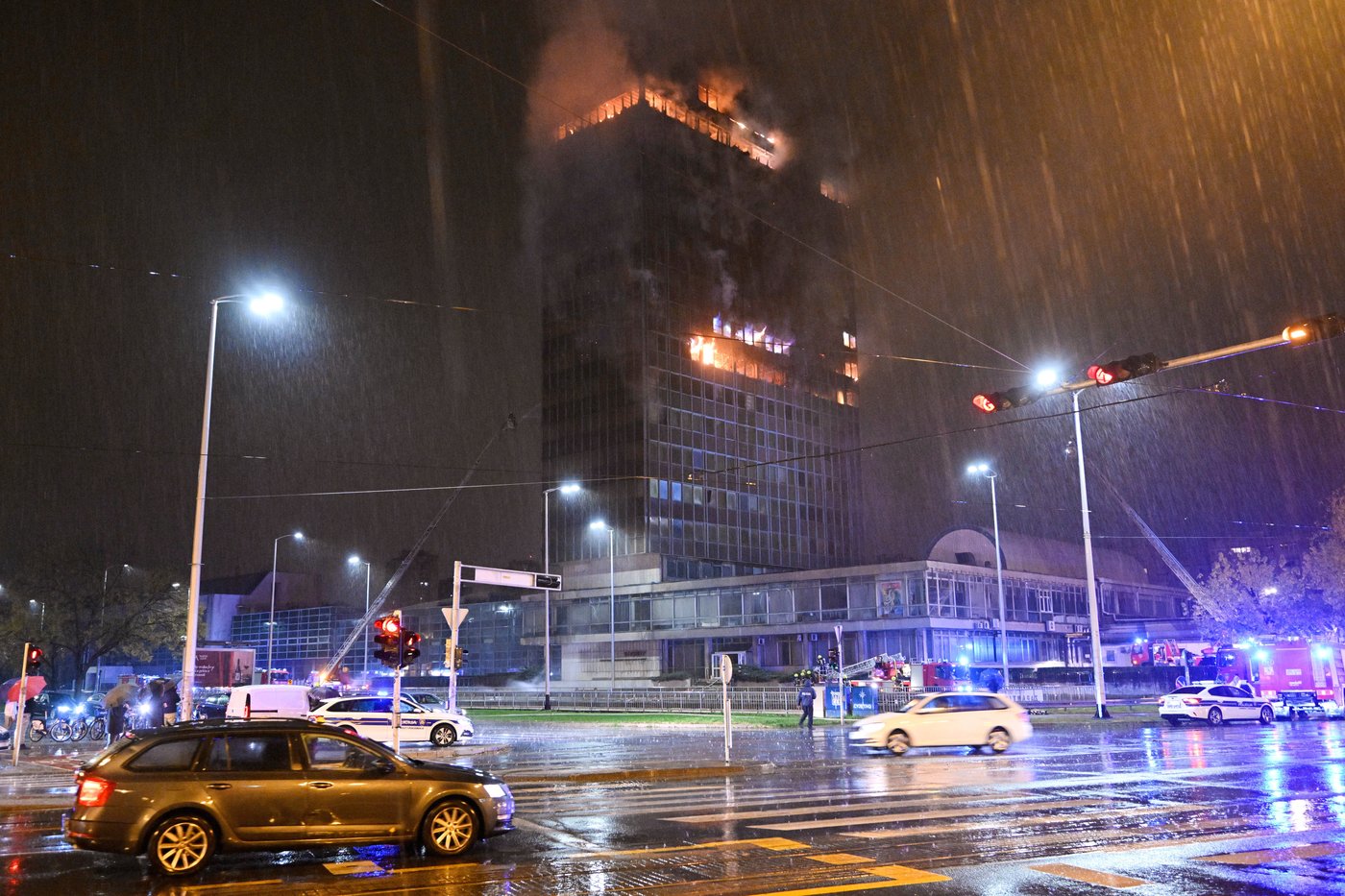 Huge fire in the Croatian capital destroys landmark tower | iNFOnews.ca Huge fire in the Croatian capital destroys landmark tower | iNFOnews.ca
