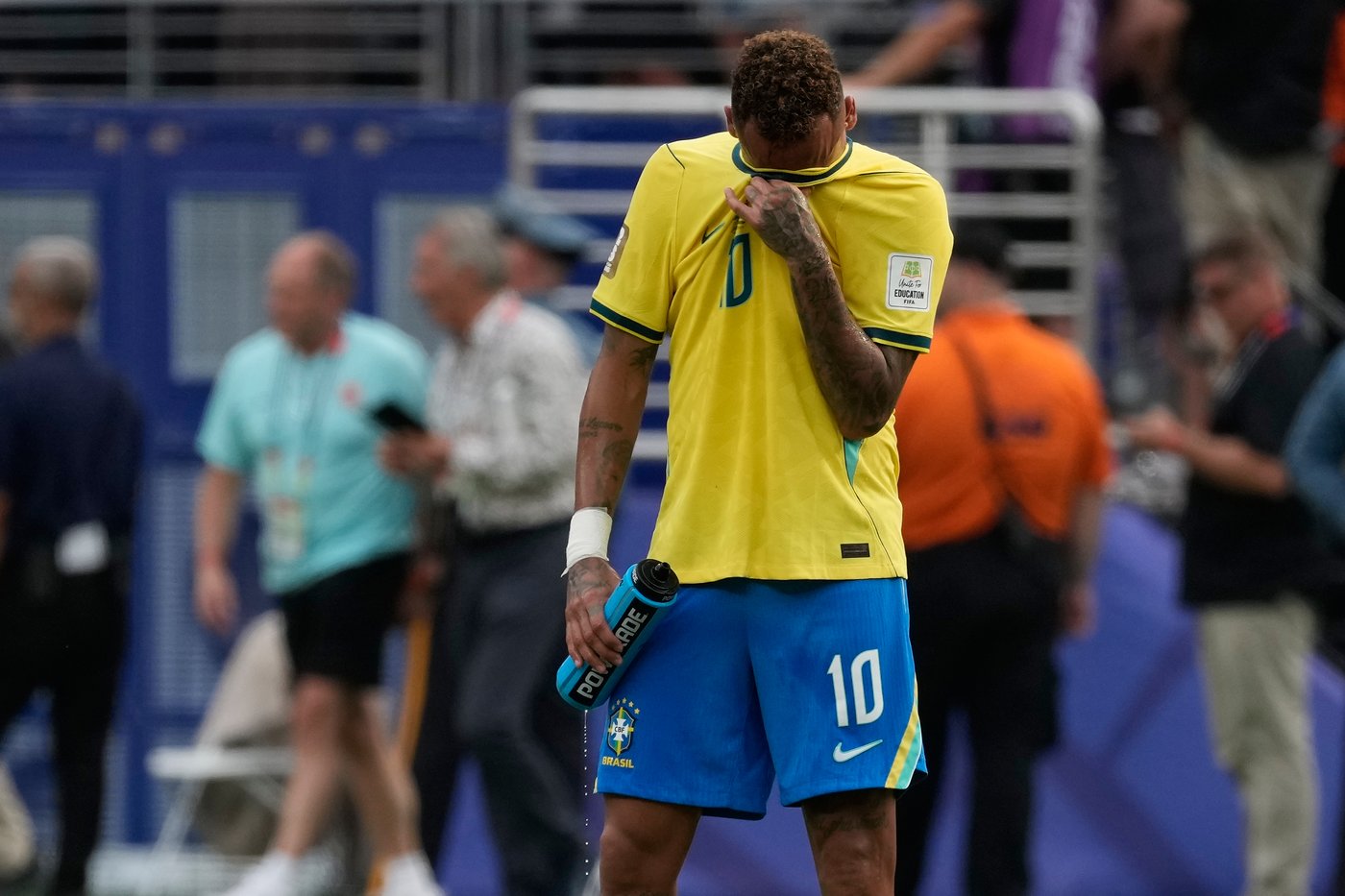 Neymar says after World Cup elimination he is done playing for Brazil | iNFOnews.ca