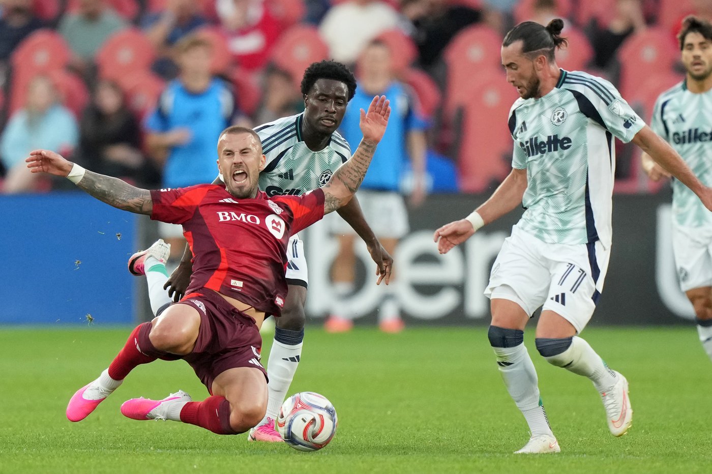 Dorsch helps Toronto snap 12-game winless streak by beating New England 2-1 | iNFOnews.ca Dorsch helps Toronto snap 12-game winless streak by beating New England 2-1 | iNFOnews.ca