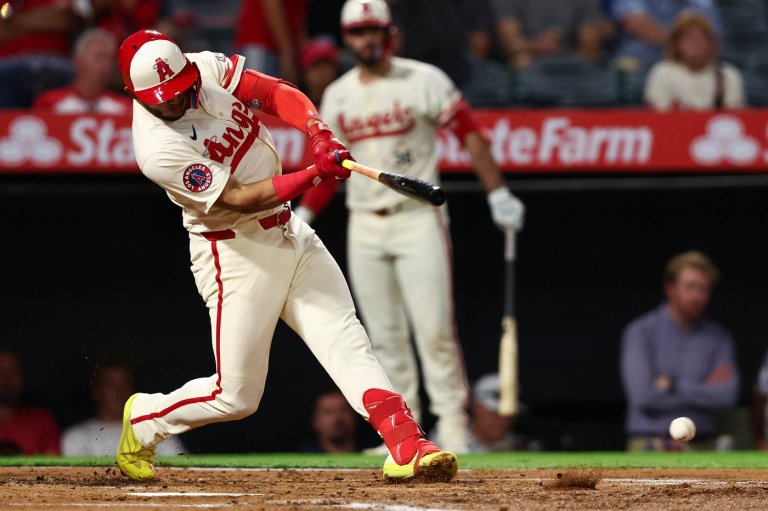 Ward homers, Jansen earns 475th save as Angels avoid sweep with 3-2 win over Royals | iNFOnews.ca