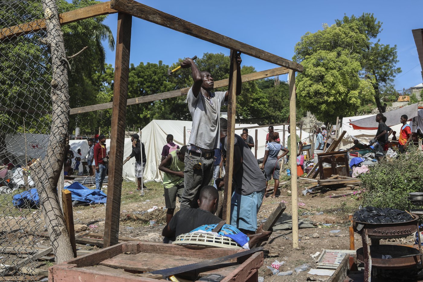 Haiti's residents stand with police in battle to repel latest gang attack | iNFOnews.ca