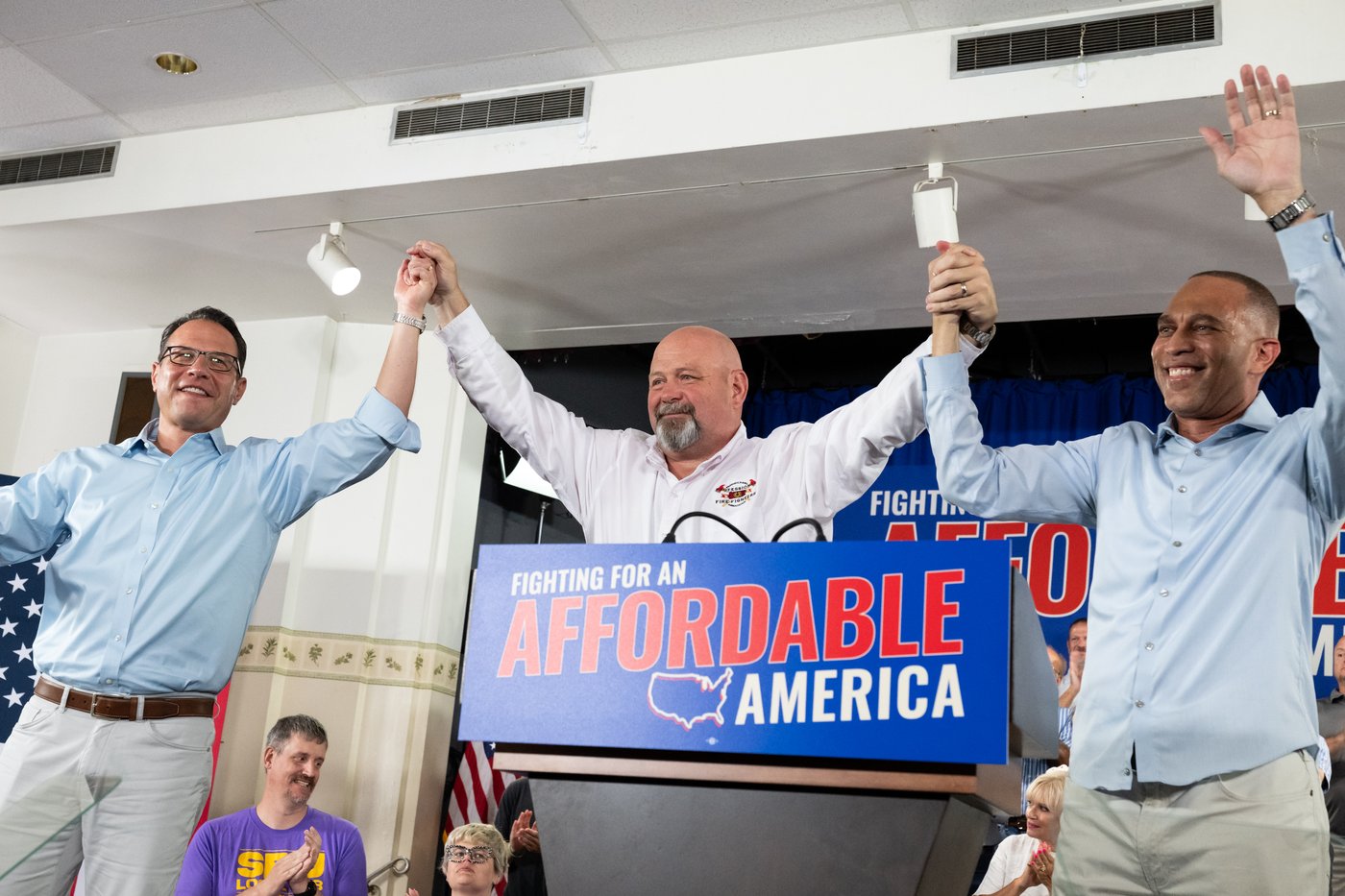 House Democratic leader Hakeem Jeffries kicks off 100 days till midterms with affordability agenda | iNFOnews.ca