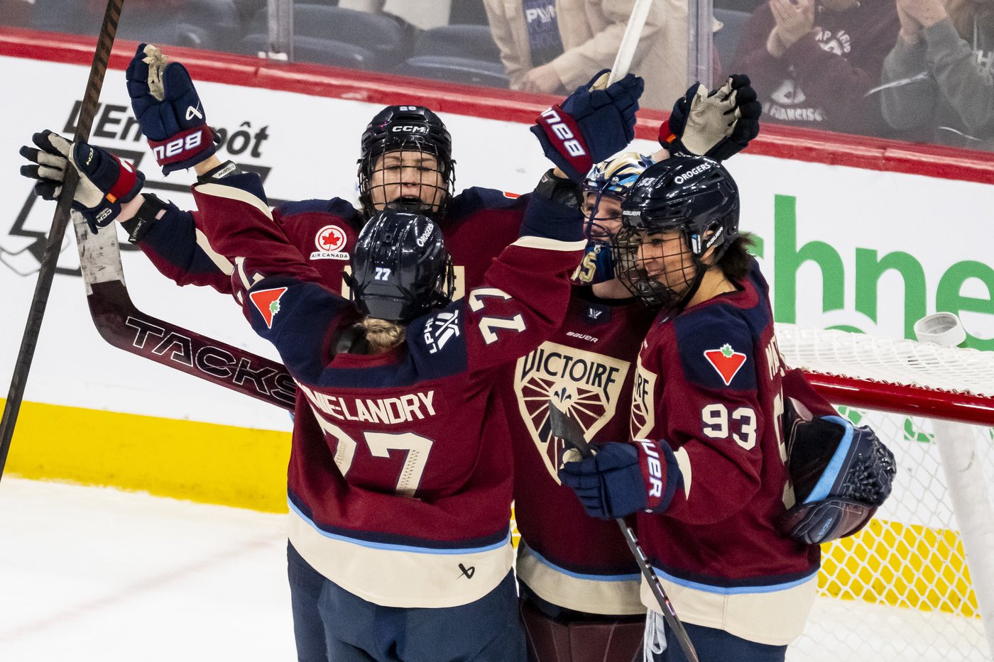 Montreal Victoire make Place Bell their fortress in record-setting PWHL win | iNFOnews.ca