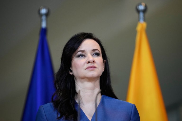 Lithuanian government steps down after coalition reshuffle | iNFOnews.ca