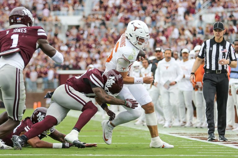 Texas' Arch Manning apparently injured in overtime win against Mississippi State | iNFOnews.ca Texas' Arch Manning apparently injured in overtime win against Mississippi State | iNFOnews.ca