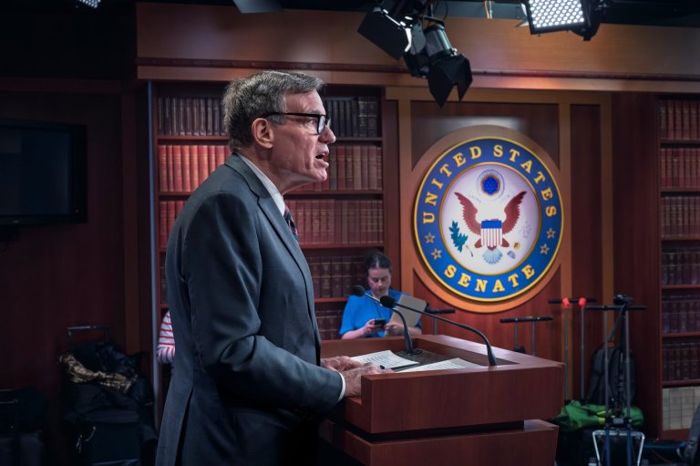 Complaint accuses Gabbard of playing politics with intelligence, which spy agency rejects | iNFOnews.ca