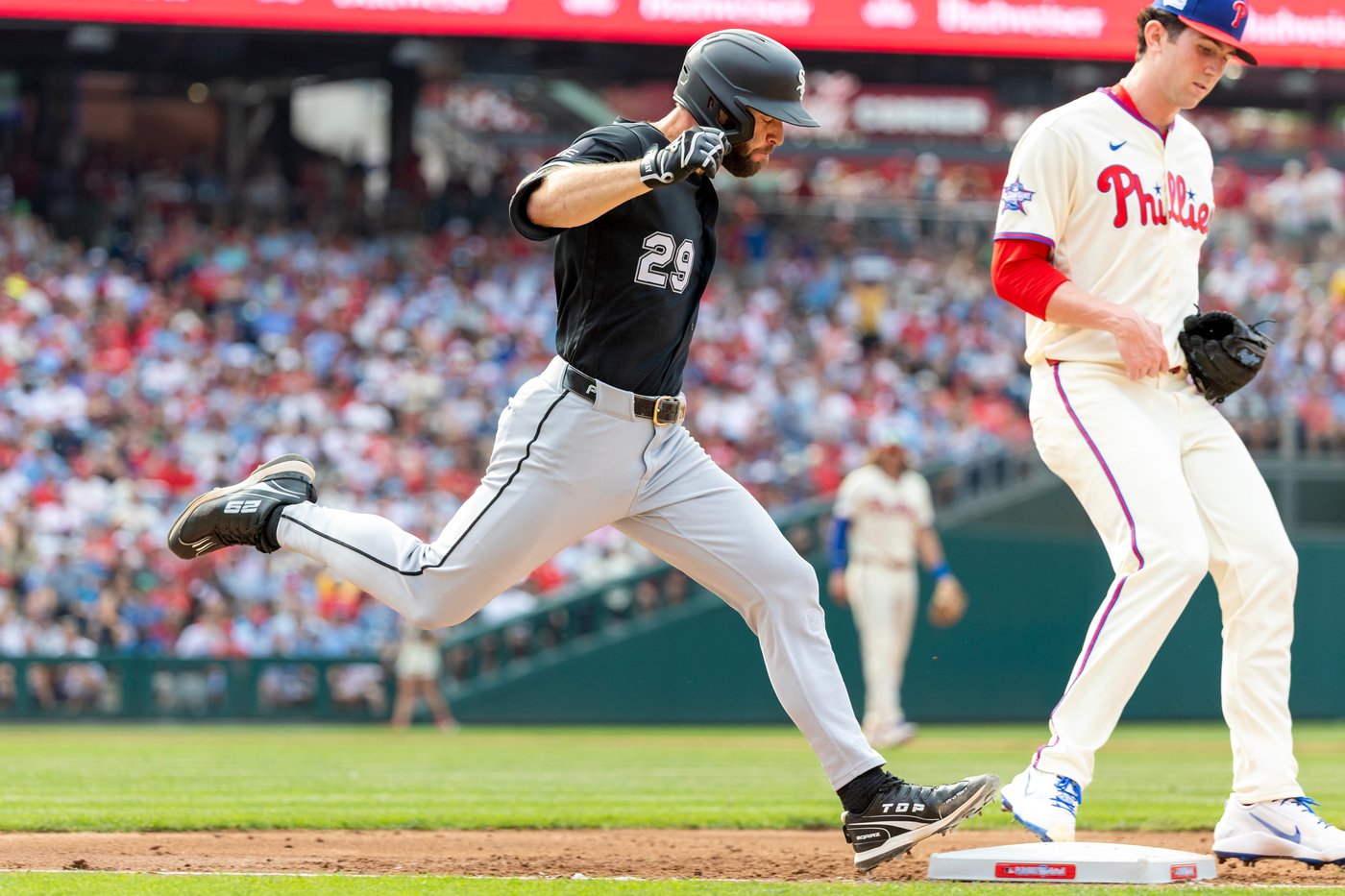 Jacob Gonzalez hits his first major league homer, White Sox beat the Phillies 6-3 to even series | iNFOnews.ca Jacob Gonzalez hits his first major league homer, White Sox beat the Phillies 6-3 to even series | iNFOnews.ca