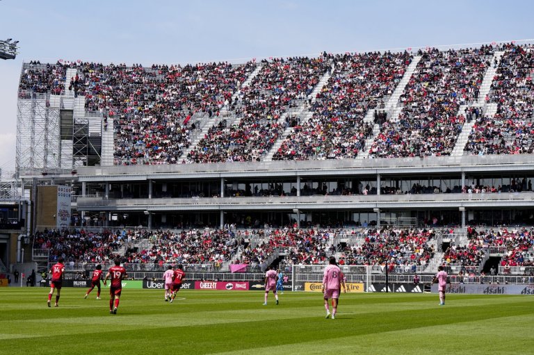 Rogers kicks in $27M to improve cellular capacity in Toronto, Vancouver for World Cup | iNFOnews.ca