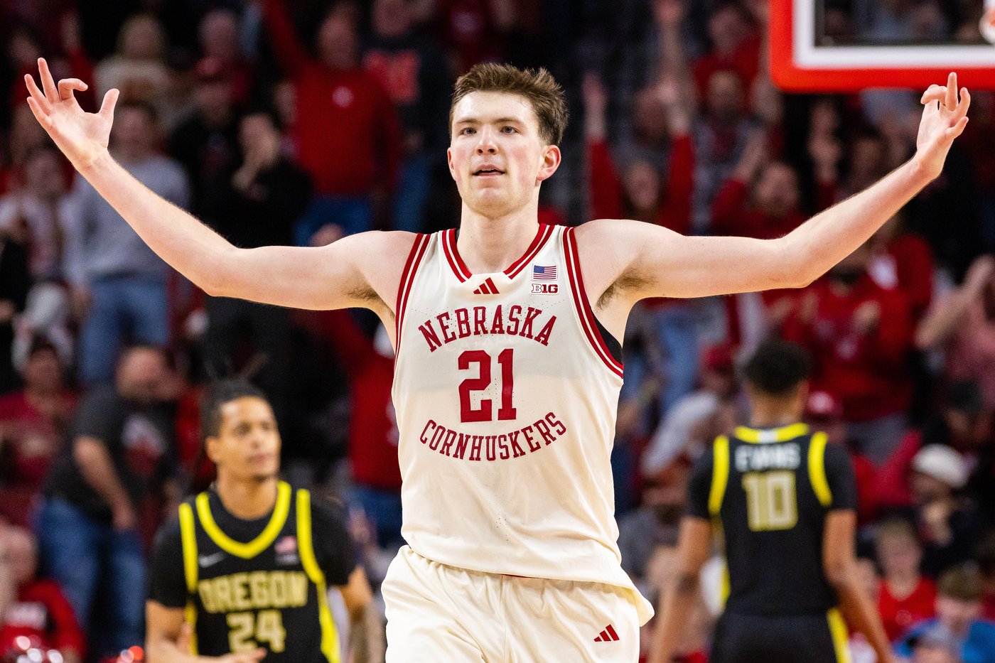 No. 8 Nebraska extends winning streak to 21 games with a 90-55 victory over Oregon | iNFOnews.ca
