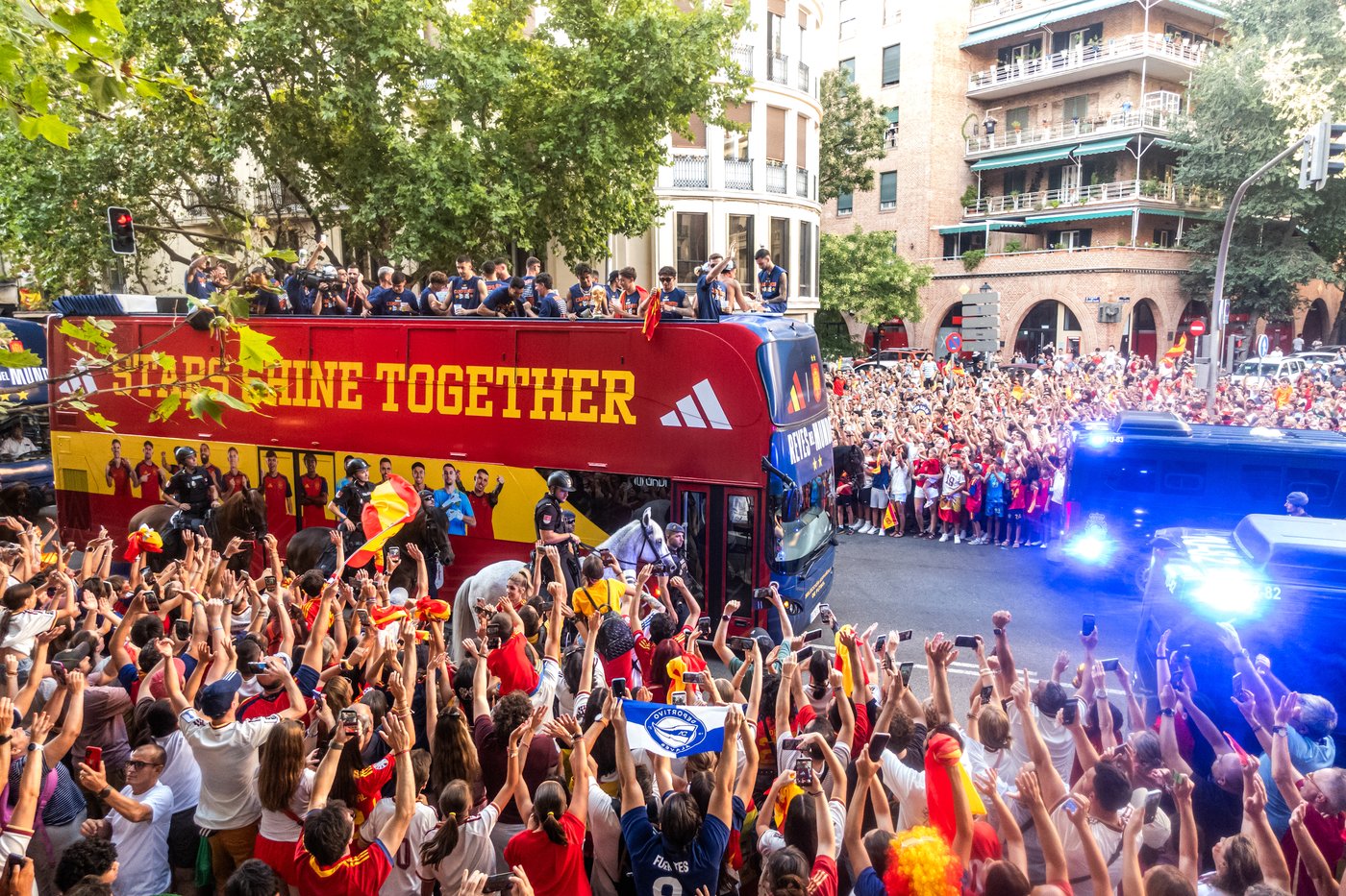 Spain’s World Cup champions return home for royal welcome and parade in front of almost 2 million | iNFOnews.ca