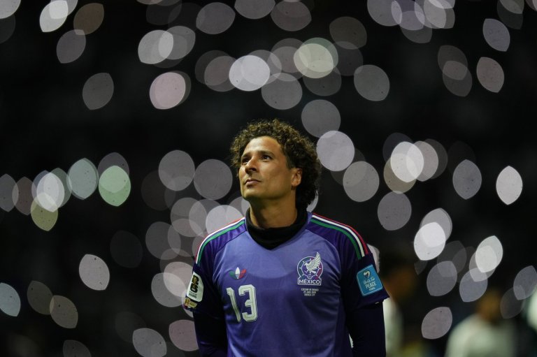 One Extraordinary Photo: Mexico goalkeeper Guillermo Ochoa's special moment | iNFOnews.ca
