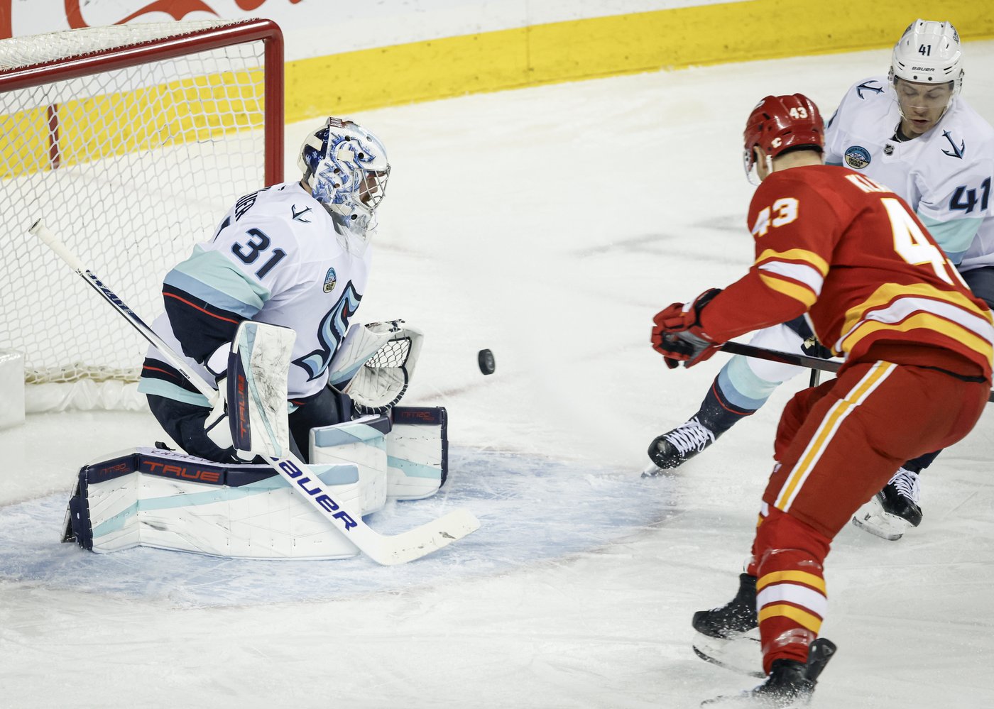 Grubauer finding his groove as Kraken keep rolling | iNFOnews.ca