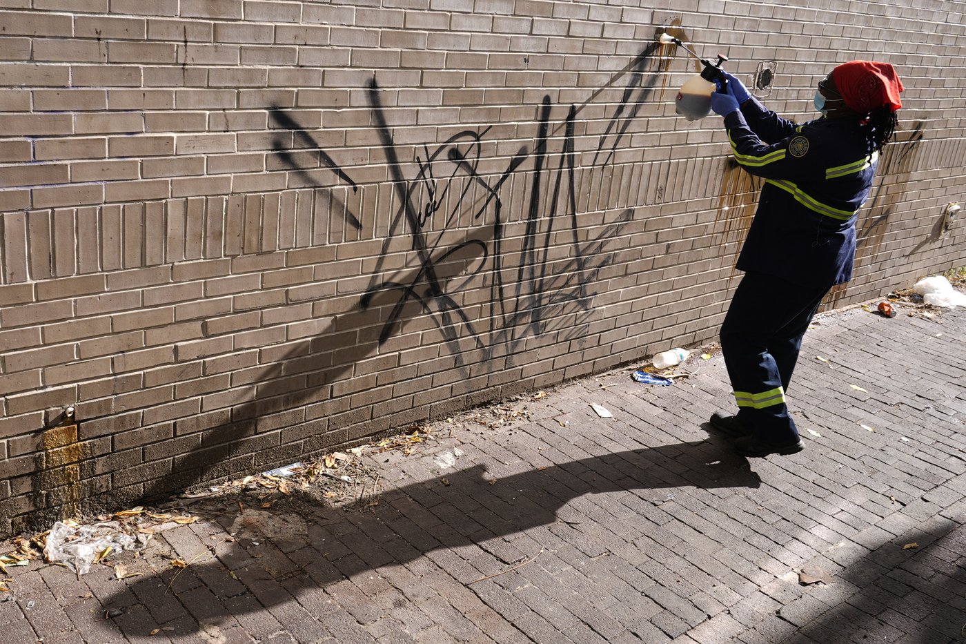 As fast as it comes down, graffiti returns to DC streets. Not all of it unwelcome | iNFOnews.ca As fast as it comes down, graffiti returns to DC streets. Not all of it unwelcome | iNFOnews.ca