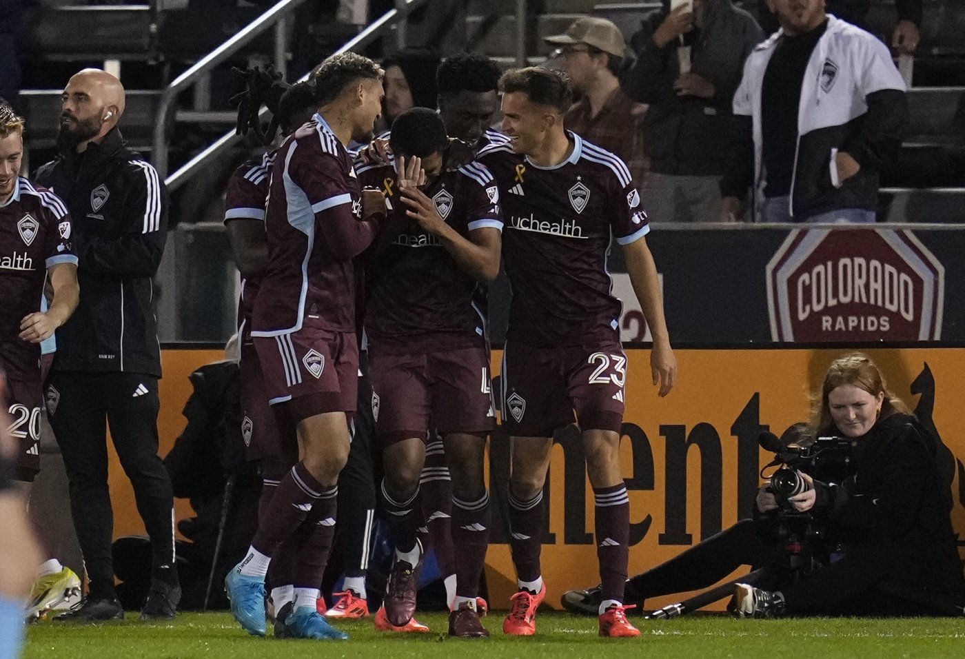 Cannon, Mihailovic score as Rapids beat Toronto 2-0, clinch playoff berth | iNFOnews.ca