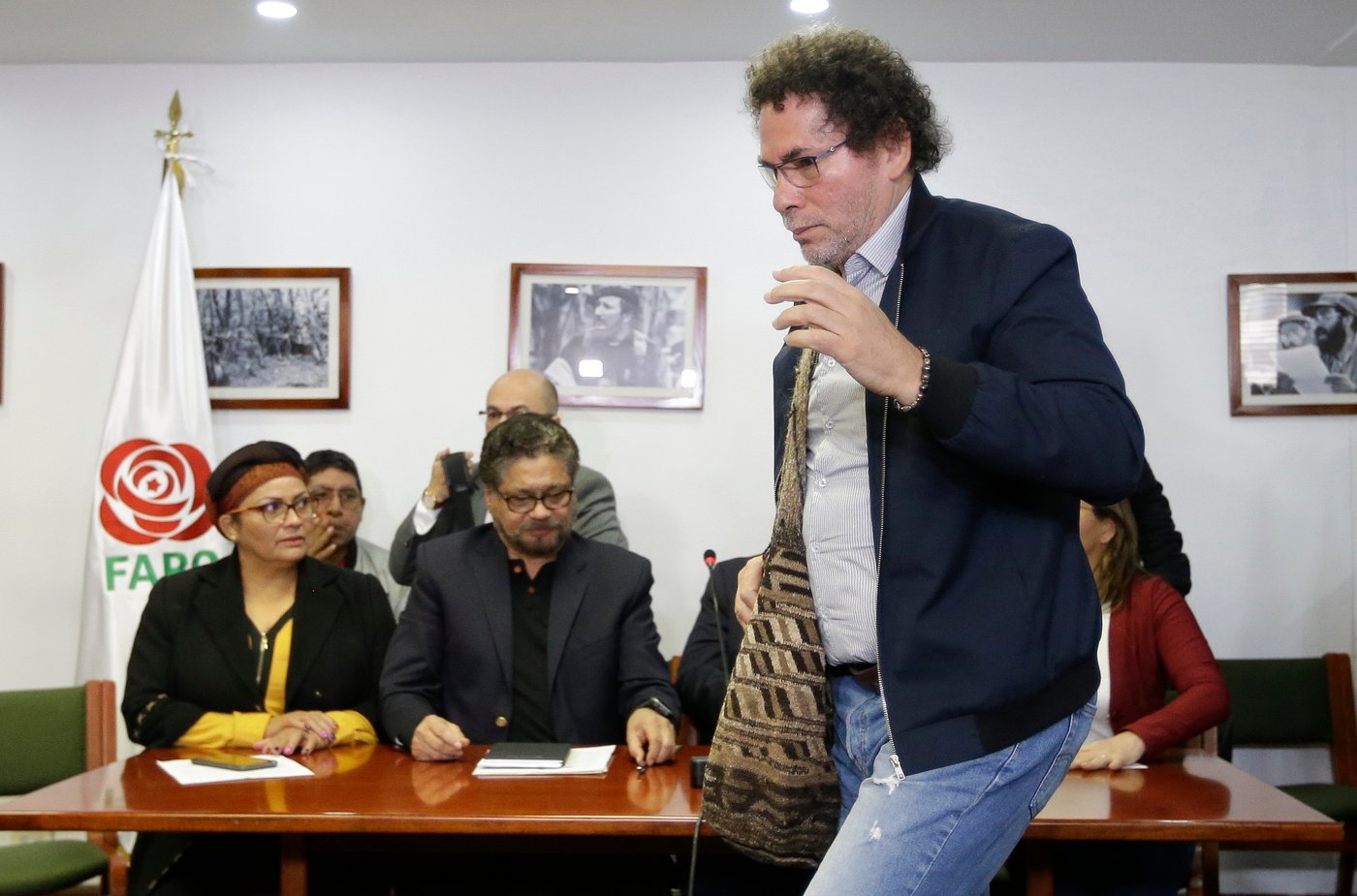 Colombia says former FARC rebels have not kept promises to surrender cash and gold | iNFOnews.ca