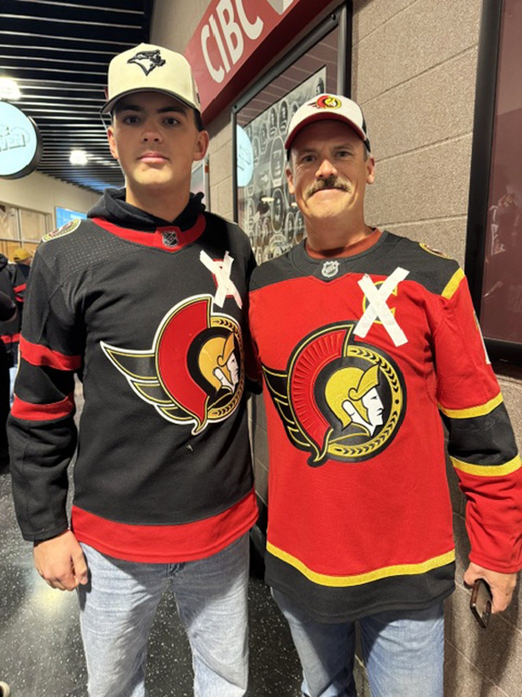 Tkachuk heavily booed by Ottawa crowd in return with the Panthers | iNFOnews.ca Tkachuk heavily booed by Ottawa crowd in return with the Panthers | iNFOnews.ca