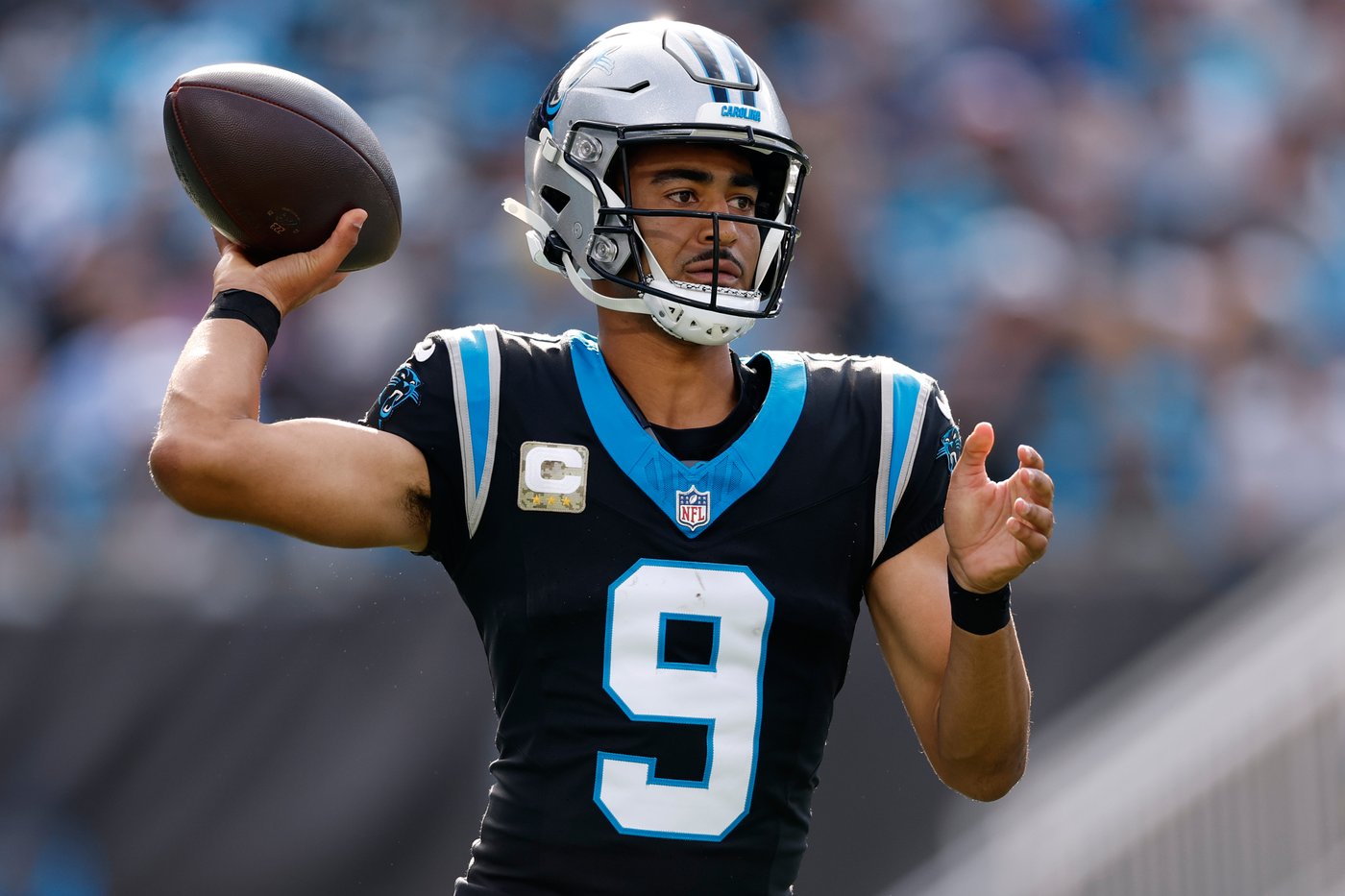 Rookie Tyler Shough throws for 2 TDs to earn first win as Saints defeat Panthers 17-7 | iNFOnews.ca