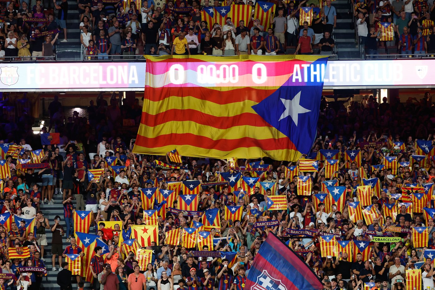 Barcelona scraps tribute to Spain World Cup winners. Act supporting Catalan symbol held instead | iNFOnews.ca Barcelona scraps tribute to Spain World Cup winners. Act supporting Catalan symbol held instead | iNFOnews.ca