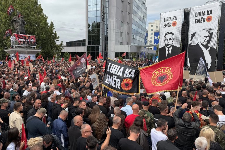 Kosovo protesters rally in support of ex-president ahead of war crimes trial verdict | iNFOnews.ca