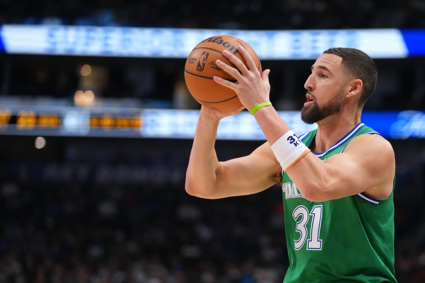 Flagg posts 27 points, 3 steals to help Mavericks beat the Nets 113-105 | iNFOnews.ca