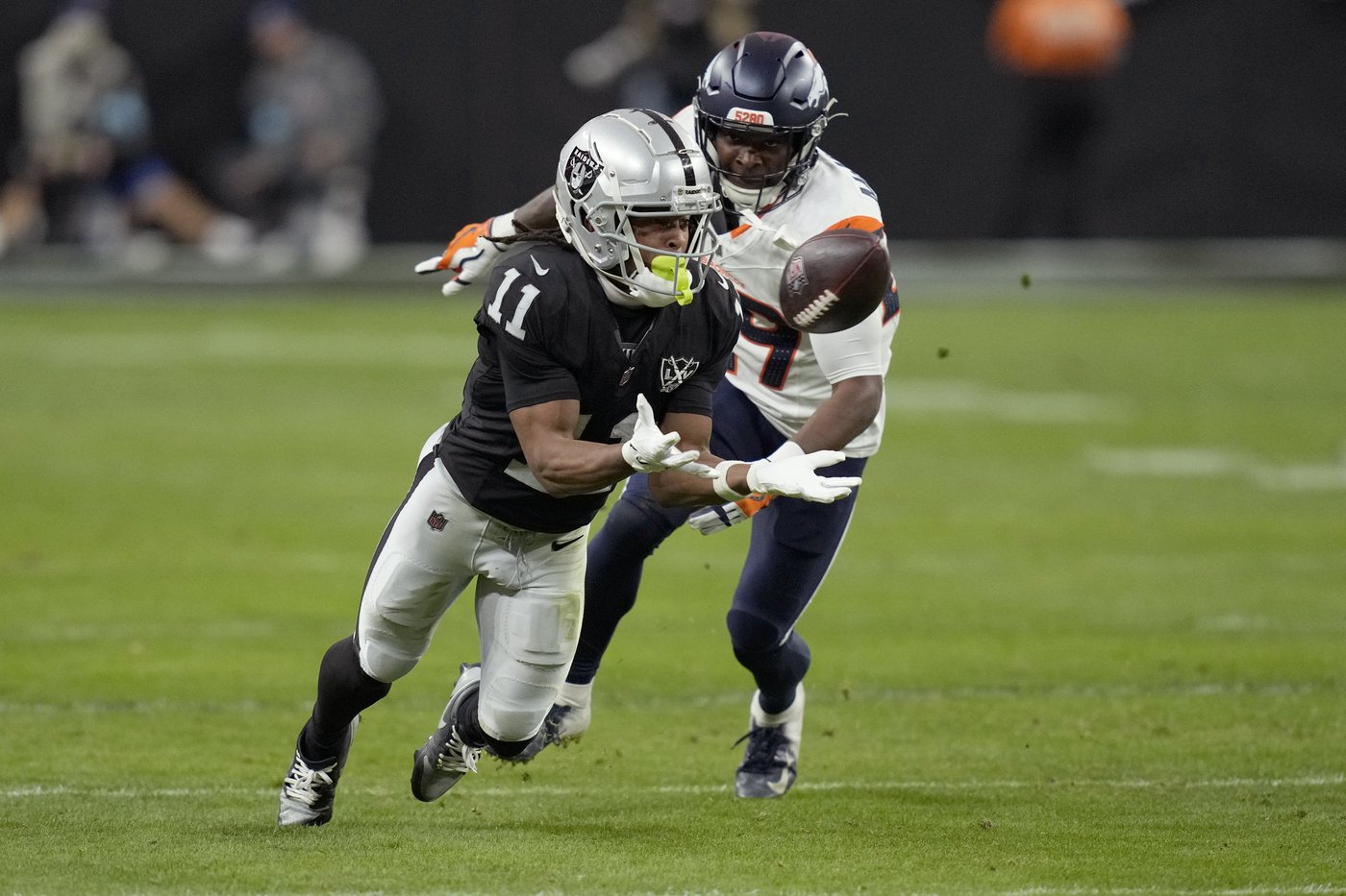 Raiders head to Kansas City trying to replicate Christmas Day upset, this time on Black Friday | iNFOnews.ca