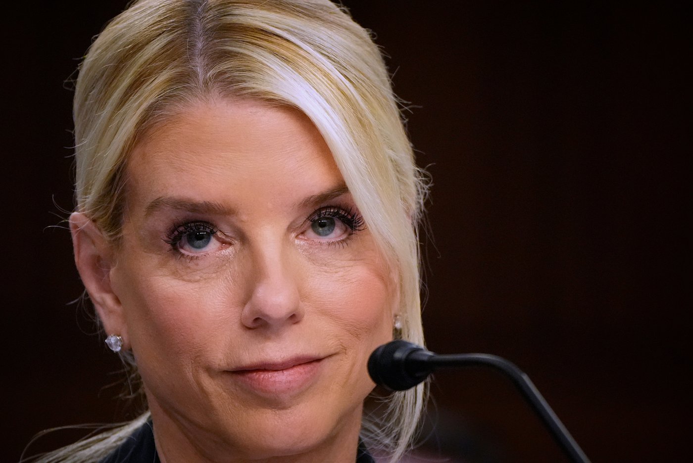 Bondi dodges questions as she clashes with Democrats over claims she's weaponized Justice Department | iNFOnews.ca
