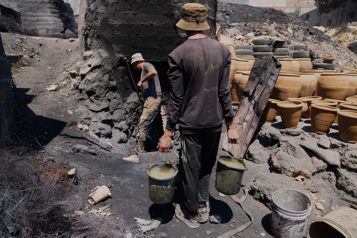 Photos of Palestinian potters preserving a 400-year West Bank tradition | iNFOnews.ca