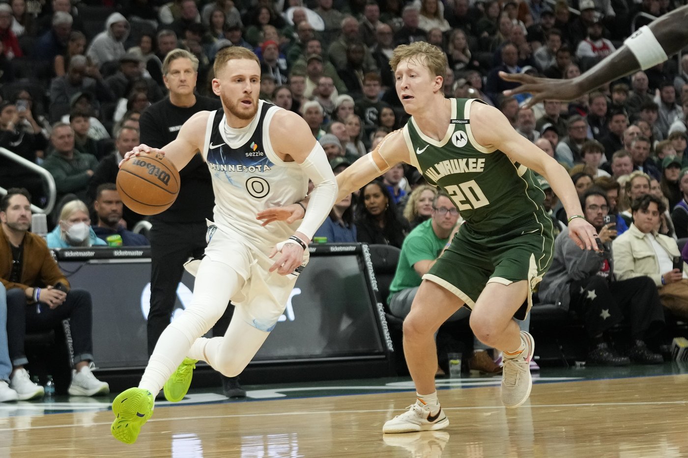 Timberwolves watch their playoff position tumble after blowing huge lead in 4th quarter | iNFOnews.ca Timberwolves watch their playoff position tumble after blowing huge lead in 4th quarter | iNFOnews.ca