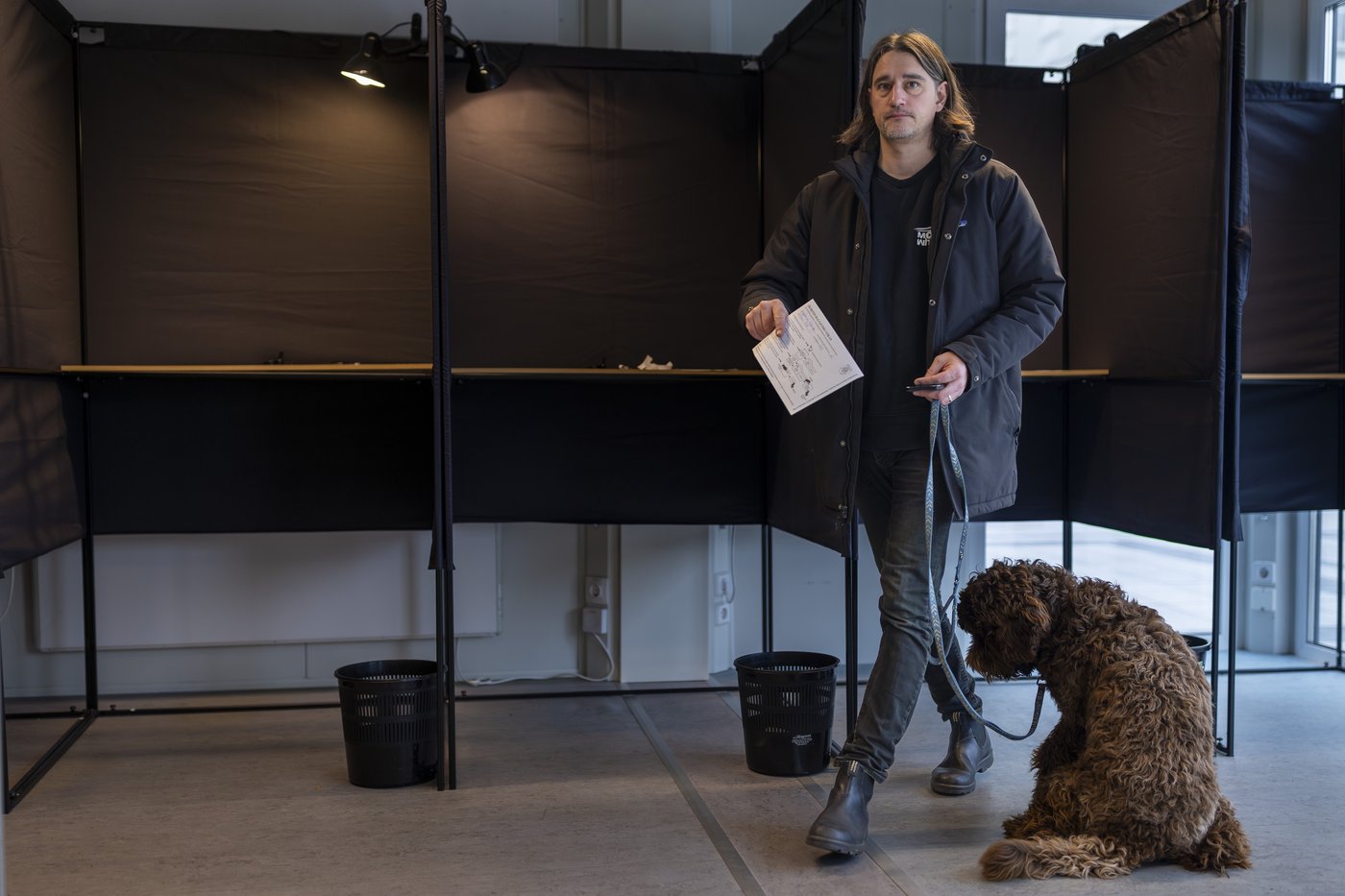 Lithuania votes in the 2nd round of its parliamentary election, with change uncertain | iNFOnews.ca