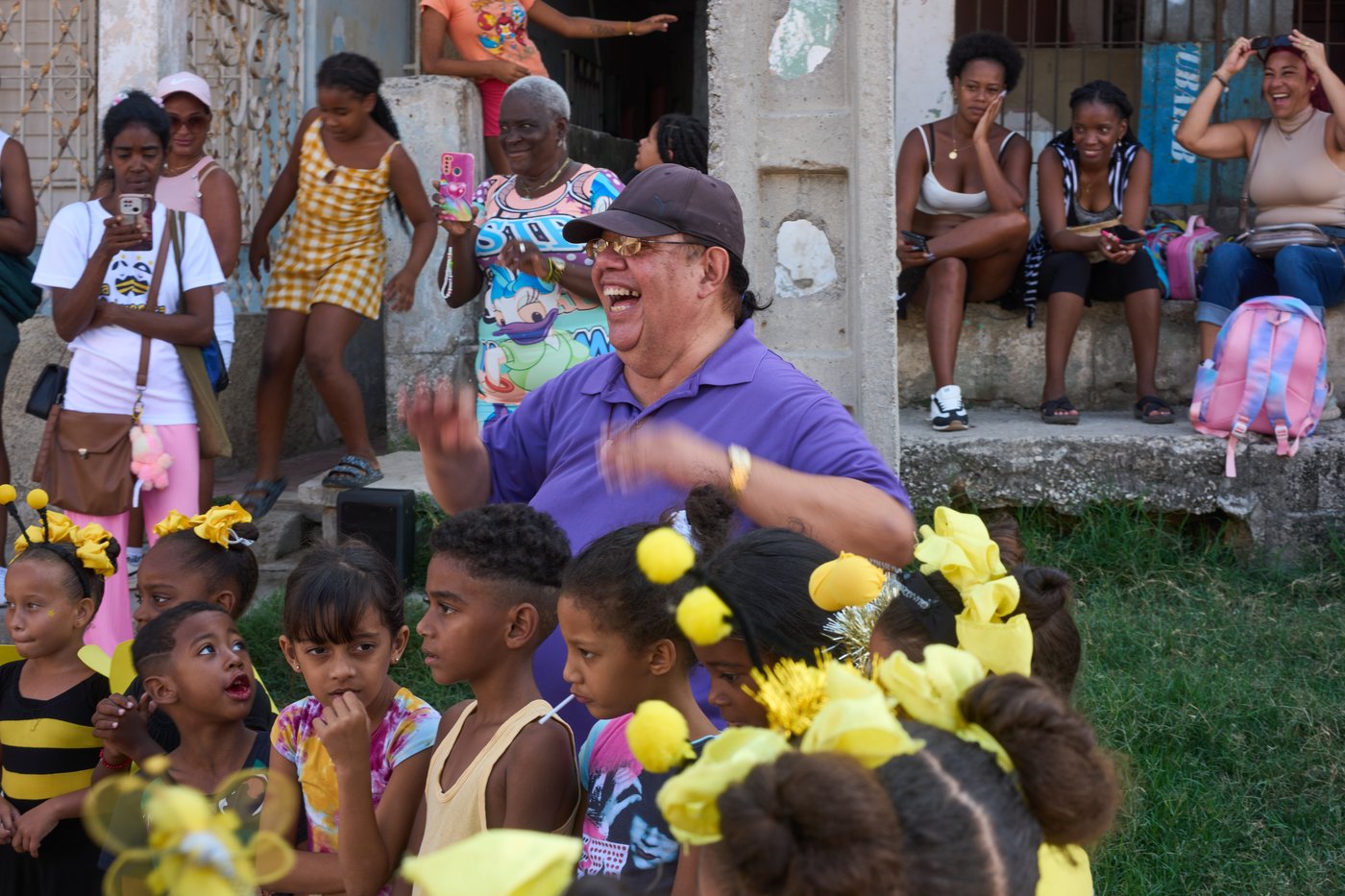 Cuban dancer finds meaning and work in the streets as the island's art scene fades | iNFOnews.ca