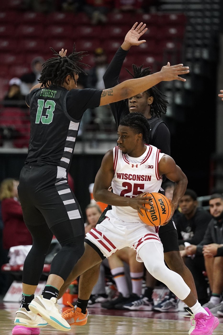 Tonje, Winter pace No. 15 Wisconsin past winless Chicago State 74-53 | iNFOnews.ca