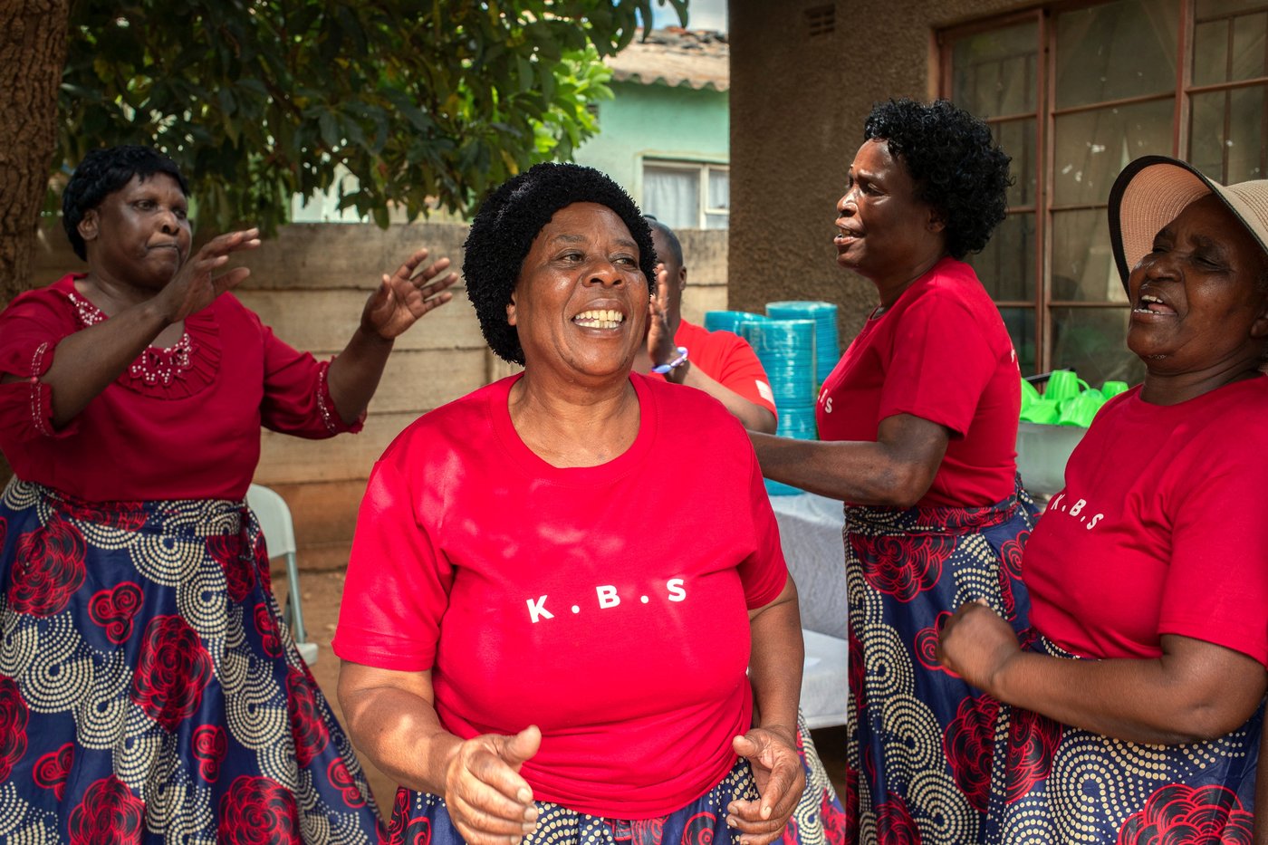 Some burial societies in Africa now focus on helping the living, too | iNFOnews.ca
