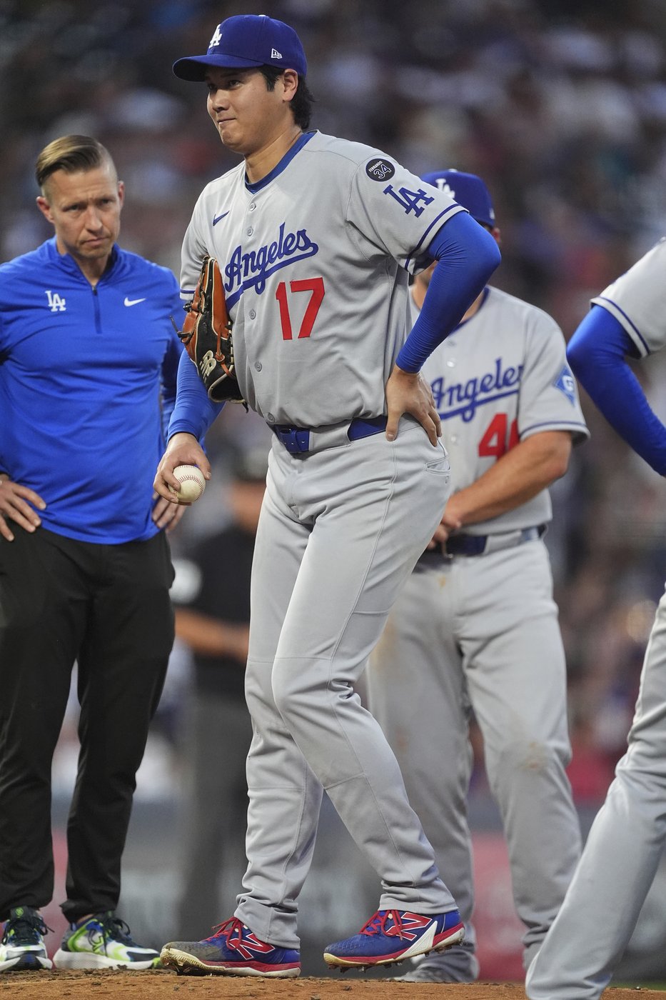 Dodgers' Ohtani roughed up by Rockies, leaves game after getting hit on right thigh by line drive | iNFOnews.ca
